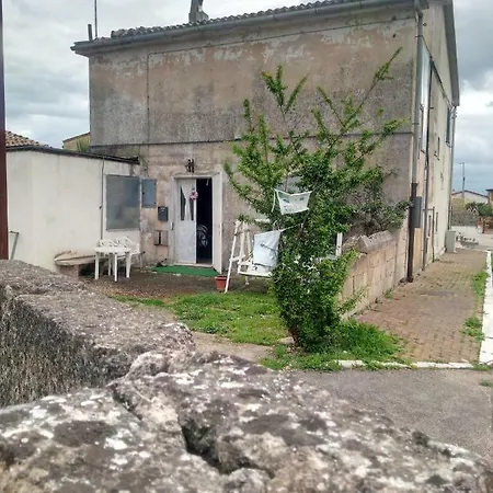 Δωμάτια σε οικογενειακή κατοικία Via Tagliamento 24 *